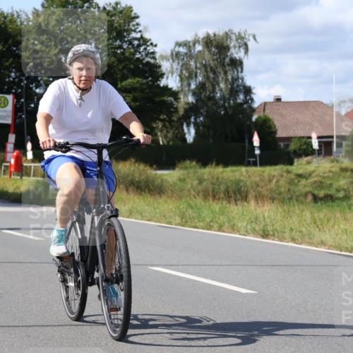25.08.2024 - Elbe Triathlon Hamburg Fuchs,  Jonas http://msf.ph/oto/6874203 25.08.2024 11:28:06 Radfahren 1582, 1639 meine-sportfotos.de