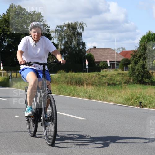 25.08.2024 - Elbe Triathlon Hamburg Fuchs,  Jonas http://msf.ph/oto/6874206 25.08.2024 11:28:07 Radfahren 1582, 1639 meine-sportfotos.de