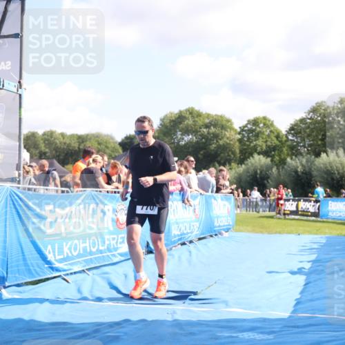25.08.2024 - Elbe Triathlon Hamburg H.Heesch http://msf.ph/oto/6874207 25.08.2024 11:38:48 Ziel 401, 770 meine-sportfotos.de