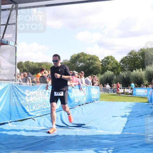 25.08.2024 - Elbe Triathlon Hamburg H.Heesch http://msf.ph/oto/6874219 25.08.2024 11:38:48 Ziel 401, 770 meine-sportfotos.de
