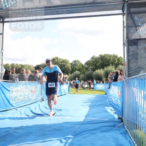 25.08.2024 - Elbe Triathlon Hamburg H.Heesch http://msf.ph/oto/6874221 25.08.2024 11:12:24 Ziel 134, 414, 610 meine-sportfotos.de