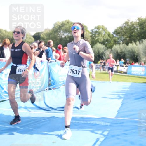 25.08.2024 - Elbe Triathlon Hamburg H.Heesch http://msf.ph/oto/6874240 25.08.2024 12:01:16 Ziel 1505, 1576, 1637, 1663 meine-sportfotos.de