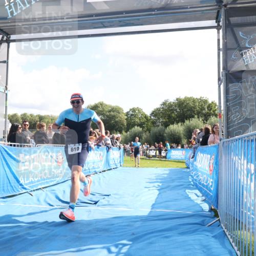 25.08.2024 - Elbe Triathlon Hamburg H.Heesch http://msf.ph/oto/6874242 25.08.2024 11:12:24 Ziel 134, 414, 610 meine-sportfotos.de