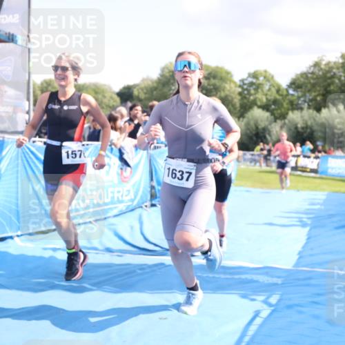 25.08.2024 - Elbe Triathlon Hamburg H.Heesch http://msf.ph/oto/6874247 25.08.2024 12:01:16 Ziel 1505, 1576, 1637, 1663 meine-sportfotos.de