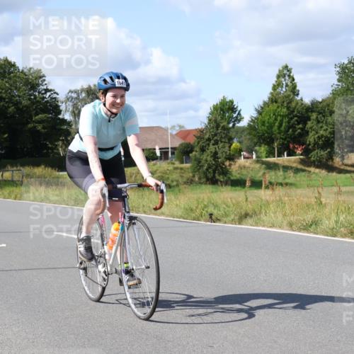 25.08.2024 - Elbe Triathlon Hamburg Fuchs,  Jonas http://msf.ph/oto/6874249 25.08.2024 11:28:27 Radfahren 1641 meine-sportfotos.de