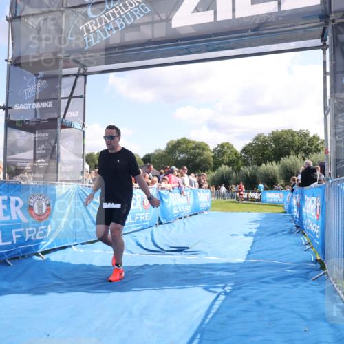 25.08.2024 - Elbe Triathlon Hamburg H.Heesch http://msf.ph/oto/6874260 25.08.2024 11:38:49 Ziel 401, 770 meine-sportfotos.de