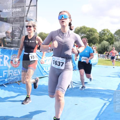 25.08.2024 - Elbe Triathlon Hamburg H.Heesch http://msf.ph/oto/6874263 25.08.2024 12:01:17 Ziel 1505, 1576, 1637, 1663 meine-sportfotos.de