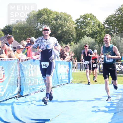 25.08.2024 - Elbe Triathlon Hamburg H.Heesch http://msf.ph/oto/6874269 25.08.2024 11:39:00 Ziel 687, 748, 1413, 1456 meine-sportfotos.de