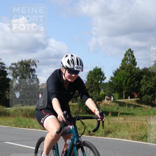 25.08.2024 - Elbe Triathlon Hamburg Fuchs,  Jonas http://msf.ph/oto/6874274 25.08.2024 11:28:58 Radfahren 1633 meine-sportfotos.de