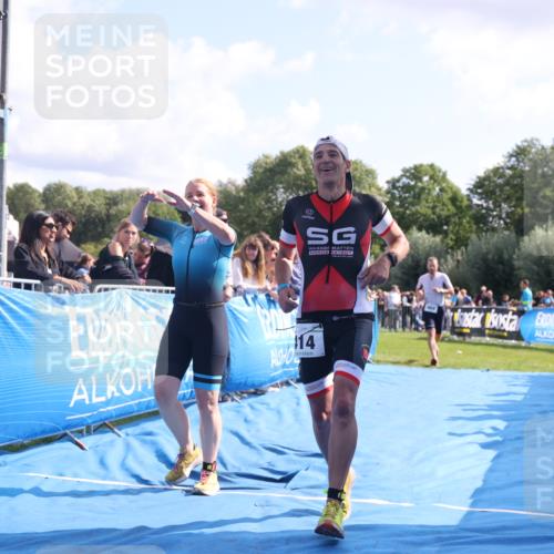 25.08.2024 - Elbe Triathlon Hamburg H.Heesch http://msf.ph/oto/6874277 25.08.2024 11:12:31 Ziel 134, 404, 414, 610 meine-sportfotos.de
