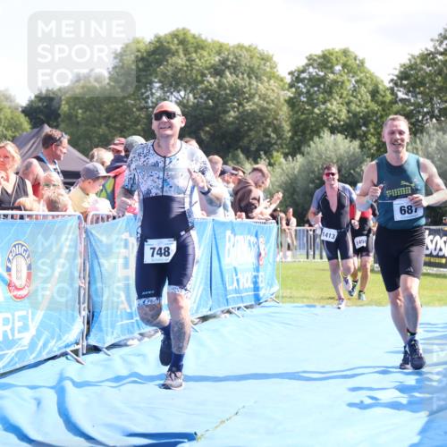 25.08.2024 - Elbe Triathlon Hamburg H.Heesch http://msf.ph/oto/6874280 25.08.2024 11:39:00 Ziel 687, 748, 1413, 1456 meine-sportfotos.de