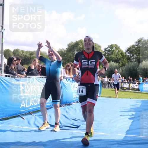 25.08.2024 - Elbe Triathlon Hamburg H.Heesch http://msf.ph/oto/6874282 25.08.2024 11:12:31 Ziel 134, 404, 414, 610 meine-sportfotos.de