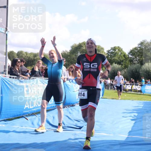 25.08.2024 - Elbe Triathlon Hamburg H.Heesch http://msf.ph/oto/6874285 25.08.2024 11:12:31 Ziel 134, 404, 414, 610 meine-sportfotos.de