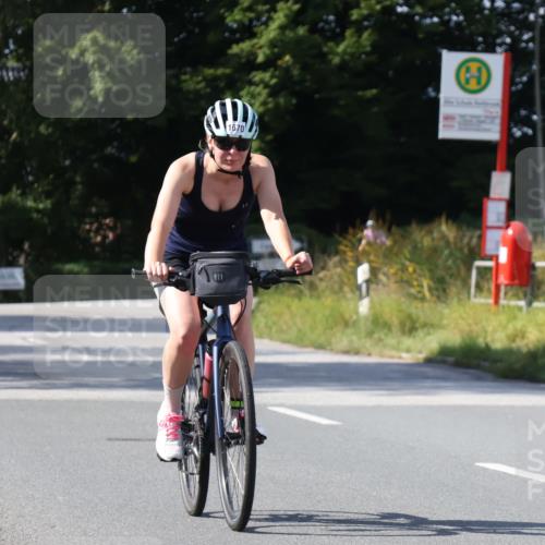 25.08.2024 - Elbe Triathlon Hamburg Fuchs,  Jonas http://msf.ph/oto/6874287 25.08.2024 11:29:47 Radfahren 1670 meine-sportfotos.de