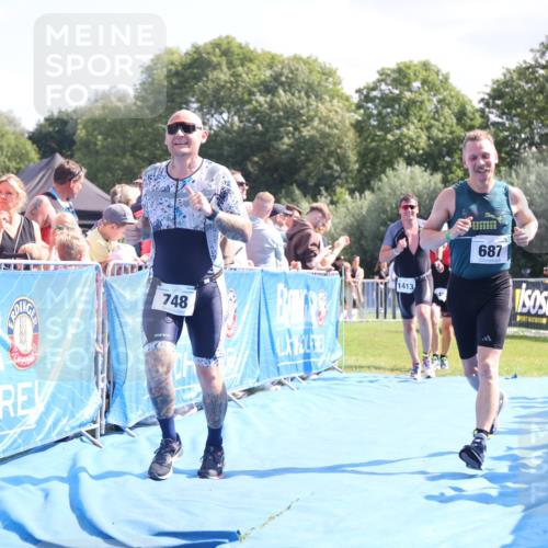 25.08.2024 - Elbe Triathlon Hamburg H.Heesch http://msf.ph/oto/6874288 25.08.2024 11:39:00 Ziel 687, 748, 1413, 1456 meine-sportfotos.de