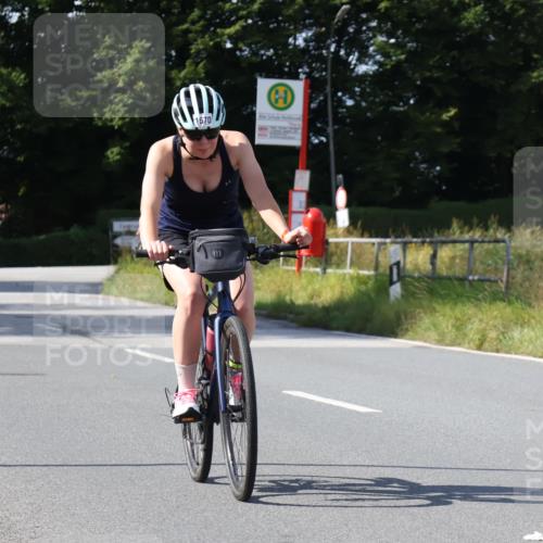 25.08.2024 - Elbe Triathlon Hamburg Fuchs,  Jonas http://msf.ph/oto/6874289 25.08.2024 11:29:47 Radfahren 1670 meine-sportfotos.de