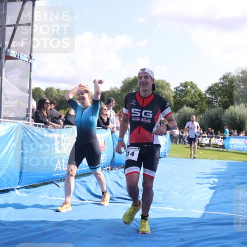25.08.2024 - Elbe Triathlon Hamburg H.Heesch http://msf.ph/oto/6874301 25.08.2024 11:12:31 Ziel 134, 404, 414, 610 meine-sportfotos.de