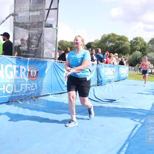 25.08.2024 - Elbe Triathlon Hamburg H.Heesch http://msf.ph/oto/6874302 25.08.2024 12:01:17 Ziel 1505, 1576, 1637, 1663 meine-sportfotos.de