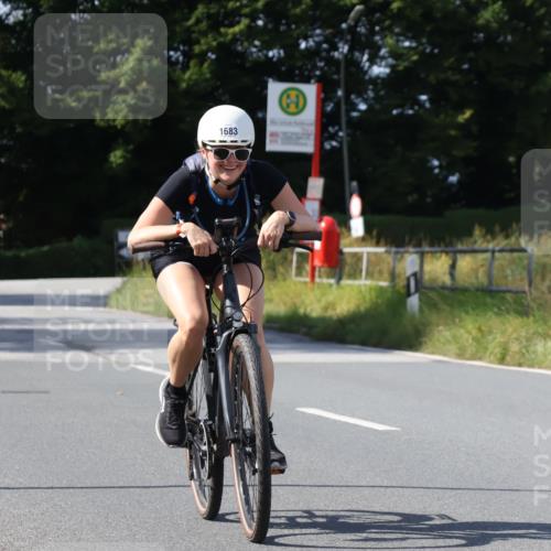 25.08.2024 - Elbe Triathlon Hamburg Fuchs,  Jonas http://msf.ph/oto/6874314 25.08.2024 11:29:54 Radfahren 1683, 1668 meine-sportfotos.de