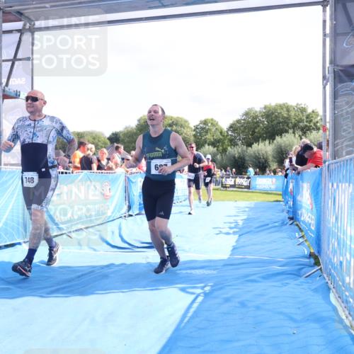 25.08.2024 - Elbe Triathlon Hamburg H.Heesch http://msf.ph/oto/6874322 25.08.2024 11:39:01 Ziel 687, 748, 1413, 1456 meine-sportfotos.de