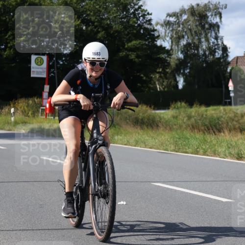 25.08.2024 - Elbe Triathlon Hamburg Fuchs,  Jonas http://msf.ph/oto/6874323 25.08.2024 11:29:54 Radfahren 1683, 1668 meine-sportfotos.de