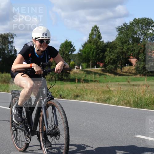 25.08.2024 - Elbe Triathlon Hamburg Fuchs,  Jonas http://msf.ph/oto/6874332 25.08.2024 11:29:55 Radfahren 1683, 1668 meine-sportfotos.de