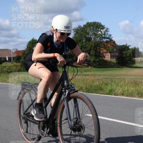 25.08.2024 - Elbe Triathlon Hamburg Fuchs,  Jonas http://msf.ph/oto/6874336 25.08.2024 11:29:55 Radfahren 1683, 1668 meine-sportfotos.de