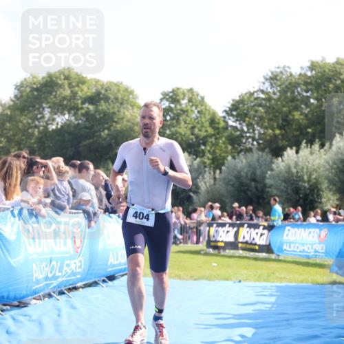 25.08.2024 - Elbe Triathlon Hamburg H.Heesch http://msf.ph/oto/6874339 25.08.2024 11:12:33 Ziel 134, 404, 414 meine-sportfotos.de