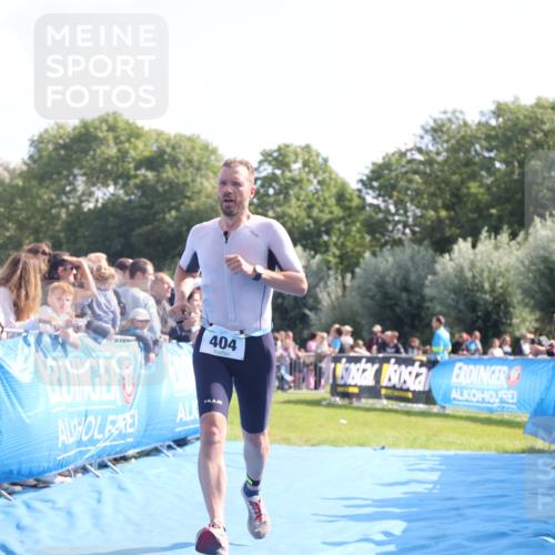 25.08.2024 - Elbe Triathlon Hamburg H.Heesch http://msf.ph/oto/6874344 25.08.2024 11:12:33 Ziel 134, 404, 414 meine-sportfotos.de