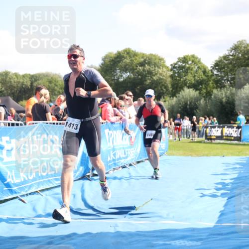 25.08.2024 - Elbe Triathlon Hamburg H.Heesch http://msf.ph/oto/6874345 25.08.2024 11:39:03 Ziel 687, 748, 1413, 1456 meine-sportfotos.de
