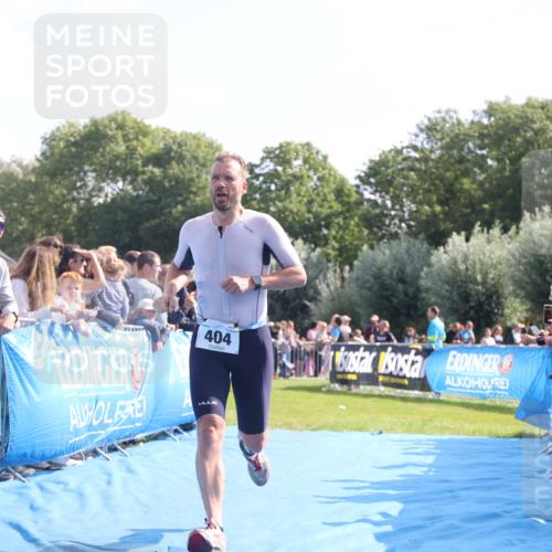 25.08.2024 - Elbe Triathlon Hamburg H.Heesch http://msf.ph/oto/6874348 25.08.2024 11:12:33 Ziel 134, 404, 414 meine-sportfotos.de