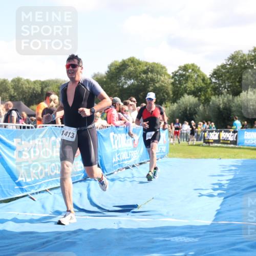 25.08.2024 - Elbe Triathlon Hamburg H.Heesch http://msf.ph/oto/6874350 25.08.2024 11:39:03 Ziel 687, 748, 1413, 1456 meine-sportfotos.de