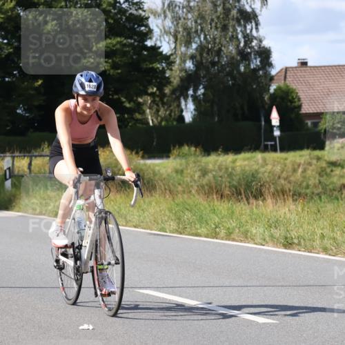 25.08.2024 - Elbe Triathlon Hamburg Fuchs,  Jonas http://msf.ph/oto/6874371 25.08.2024 11:30:41 Radfahren 1620 meine-sportfotos.de