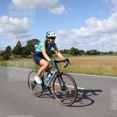 25.08.2024 - Elbe Triathlon Hamburg Fuchs,  Jonas http://msf.ph/oto/6874400 25.08.2024 11:30:57 Radfahren 1676 meine-sportfotos.de