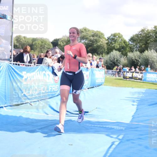 25.08.2024 - Elbe Triathlon Hamburg H.Heesch http://msf.ph/oto/6874407 25.08.2024 12:01:20 Ziel 1505, 1576, 1637, 1663 meine-sportfotos.de