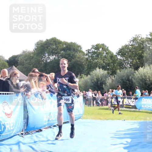 25.08.2024 - Elbe Triathlon Hamburg H.Heesch http://msf.ph/oto/6874411 25.08.2024 11:12:41 Ziel 295, 404, 557 meine-sportfotos.de