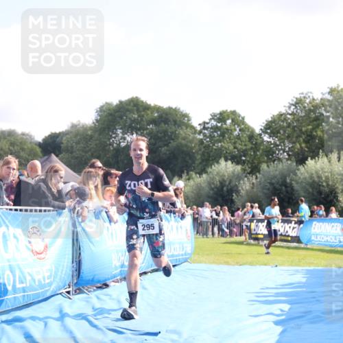 25.08.2024 - Elbe Triathlon Hamburg H.Heesch http://msf.ph/oto/6874419 25.08.2024 11:12:41 Ziel 295, 404, 557 meine-sportfotos.de