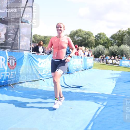 25.08.2024 - Elbe Triathlon Hamburg H.Heesch http://msf.ph/oto/6874436 25.08.2024 12:01:20 Ziel 1505, 1576, 1637, 1663 meine-sportfotos.de