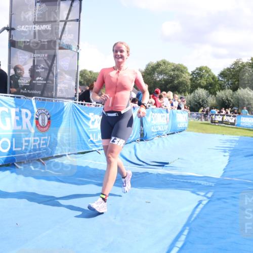25.08.2024 - Elbe Triathlon Hamburg H.Heesch http://msf.ph/oto/6874446 25.08.2024 12:01:20 Ziel 1505, 1576, 1637, 1663 meine-sportfotos.de