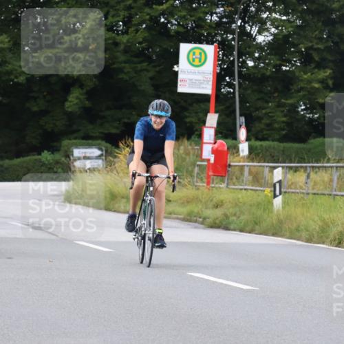 25.08.2024 - Elbe Triathlon Hamburg Fuchs,  Jonas http://msf.ph/oto/6874454 25.08.2024 11:34:24 Radfahren 1648, 1655 meine-sportfotos.de