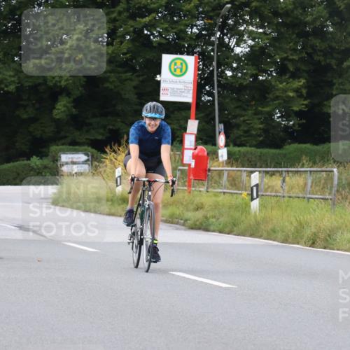 25.08.2024 - Elbe Triathlon Hamburg Fuchs,  Jonas http://msf.ph/oto/6874456 25.08.2024 11:34:24 Radfahren 1648, 1655 meine-sportfotos.de