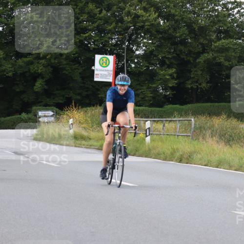 25.08.2024 - Elbe Triathlon Hamburg Fuchs,  Jonas http://msf.ph/oto/6874459 25.08.2024 11:34:25 Radfahren 1648, 1655 meine-sportfotos.de