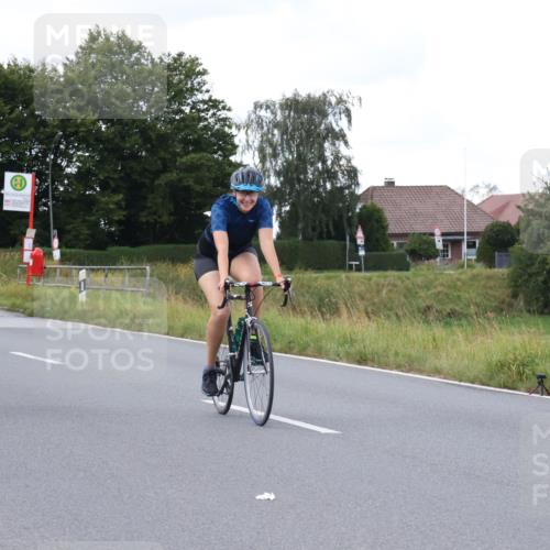 25.08.2024 - Elbe Triathlon Hamburg Fuchs,  Jonas http://msf.ph/oto/6874466 25.08.2024 11:34:26 Radfahren 1648, 1655 meine-sportfotos.de