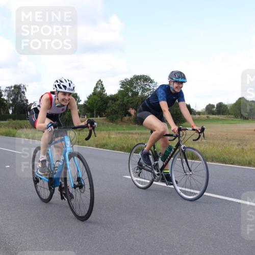 25.08.2024 - Elbe Triathlon Hamburg Fuchs,  Jonas http://msf.ph/oto/6874478 25.08.2024 11:34:27 Radfahren 1648, 1655 meine-sportfotos.de