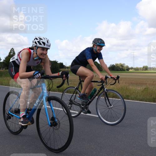 25.08.2024 - Elbe Triathlon Hamburg Fuchs,  Jonas http://msf.ph/oto/6874479 25.08.2024 11:34:27 Radfahren 1648, 1655 meine-sportfotos.de