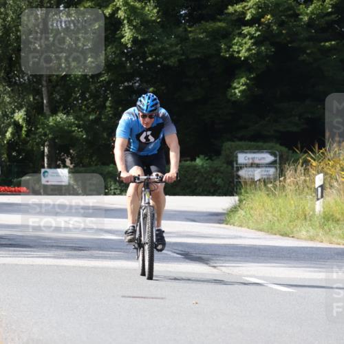 25.08.2024 - Elbe Triathlon Hamburg Fuchs,  Jonas http://msf.ph/oto/6874483 25.08.2024 11:36:57 Radfahren  meine-sportfotos.de