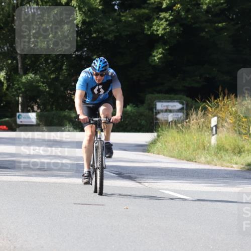 25.08.2024 - Elbe Triathlon Hamburg Fuchs,  Jonas http://msf.ph/oto/6874485 25.08.2024 11:36:57 Radfahren  meine-sportfotos.de