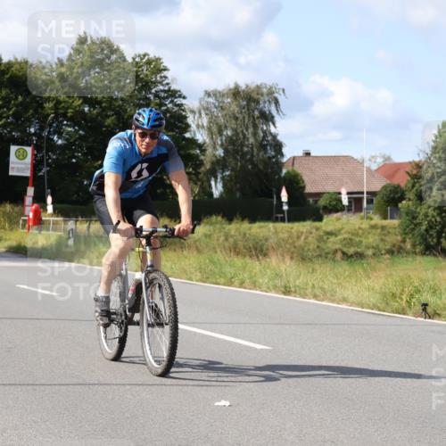 25.08.2024 - Elbe Triathlon Hamburg Fuchs,  Jonas http://msf.ph/oto/6874495 25.08.2024 11:36:59 Radfahren  meine-sportfotos.de