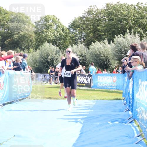 25.08.2024 - Elbe Triathlon Hamburg H.Heesch http://msf.ph/oto/6874504 25.08.2024 12:01:29 Ziel 468, 1619 meine-sportfotos.de