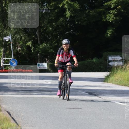 25.08.2024 - Elbe Triathlon Hamburg Fuchs,  Jonas http://msf.ph/oto/6874508 25.08.2024 11:37:43 Radfahren 1551 meine-sportfotos.de